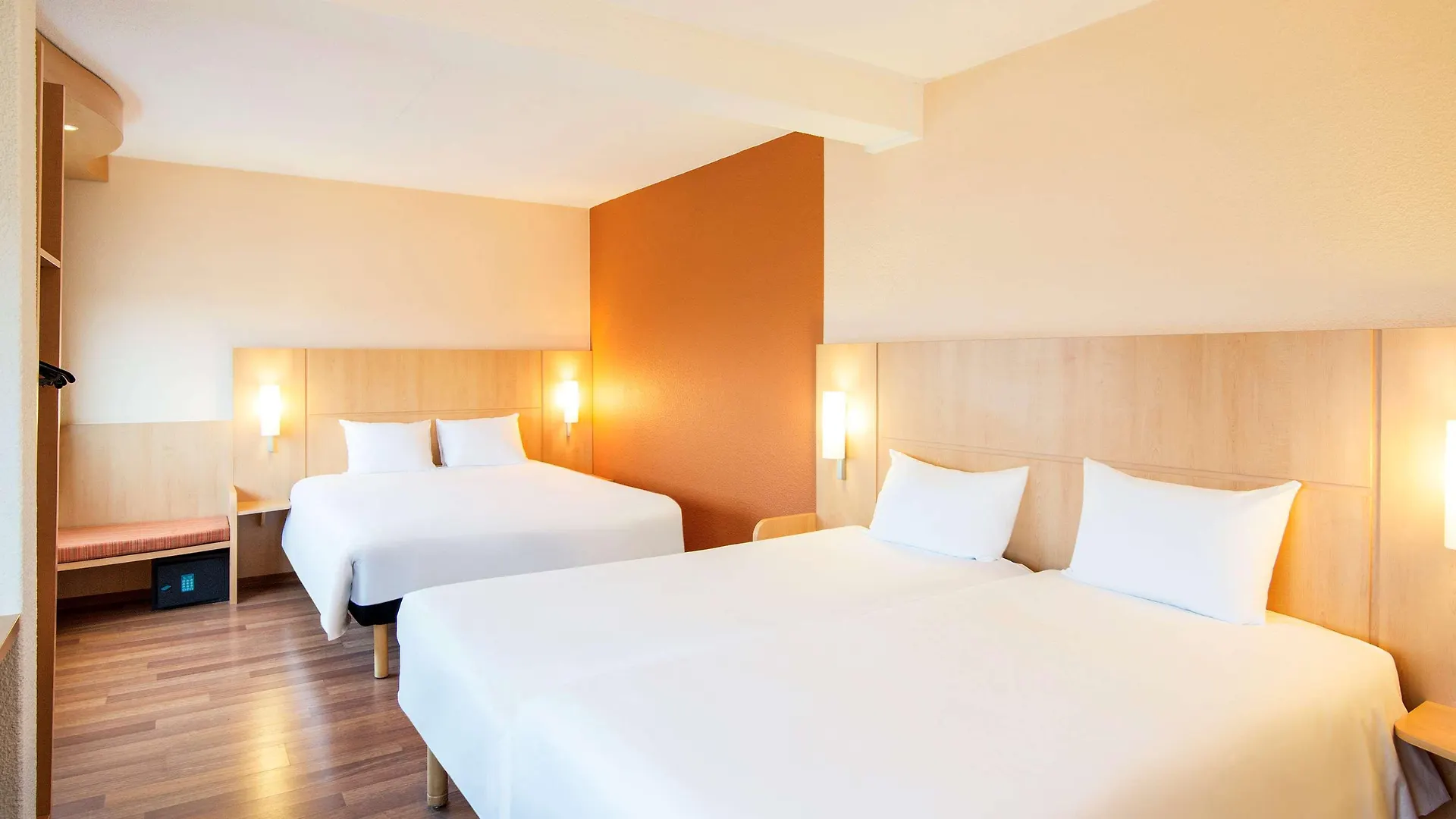 Ibis Schiphol Amsterdam Airport Hotel Badhoevedorp